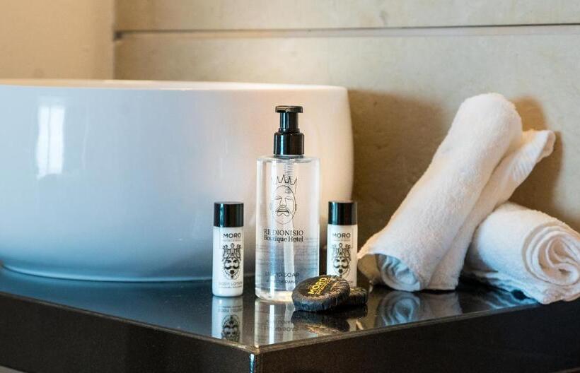 Хостел Re Dionisio Luxury Suites