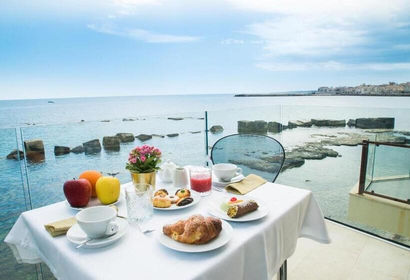 Хостел Re Dionisio Luxury Suites