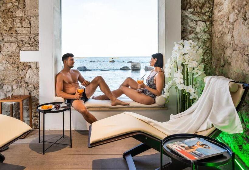 Хостел Re Dionisio Luxury Suites