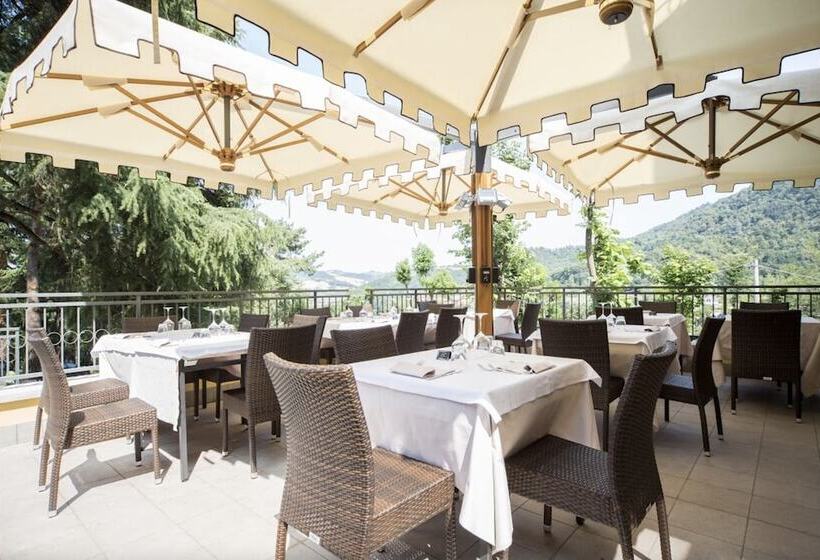 مسافرخانه Villa Del Sasso