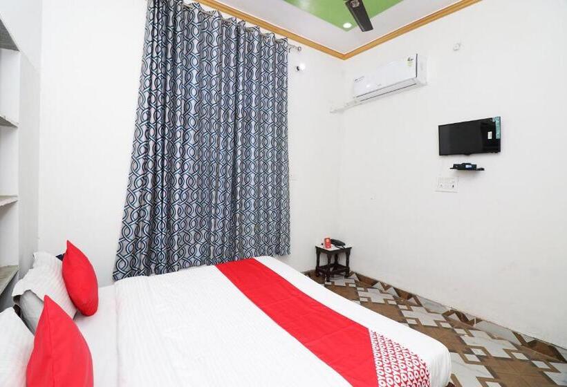 Hotel 4 U By Oyo Rooms