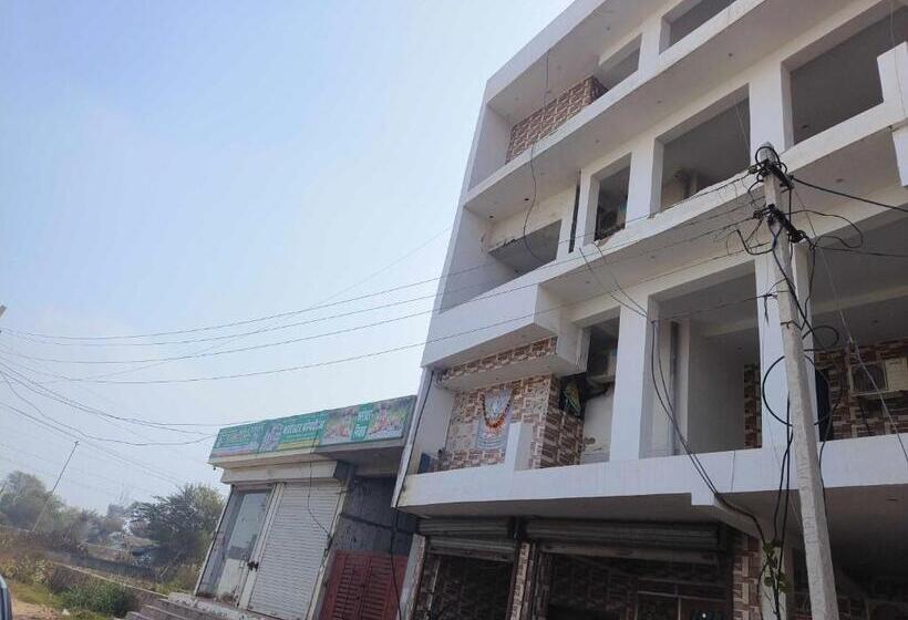 Hotel 4 U By Oyo Rooms