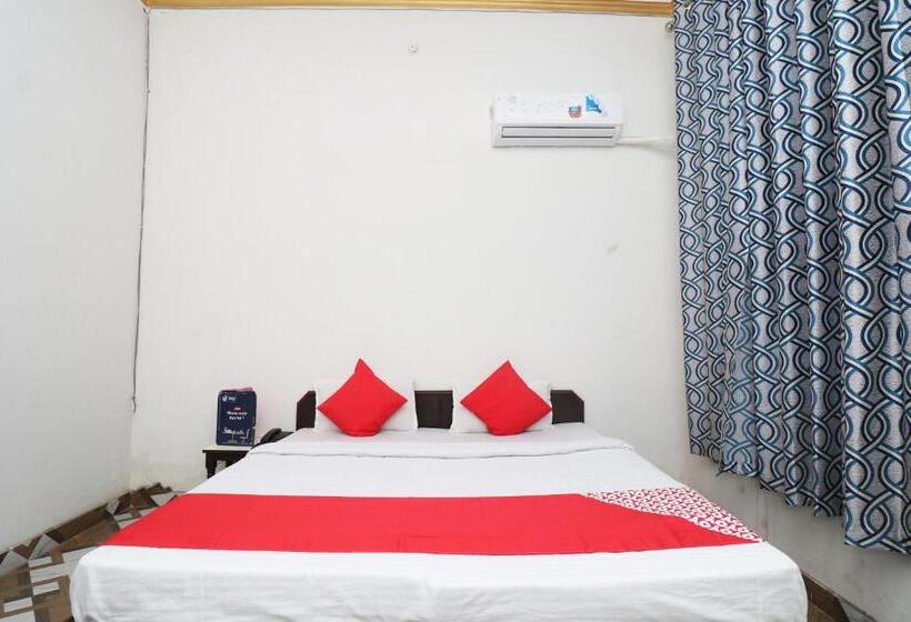 Hotel 4 U By Oyo Rooms