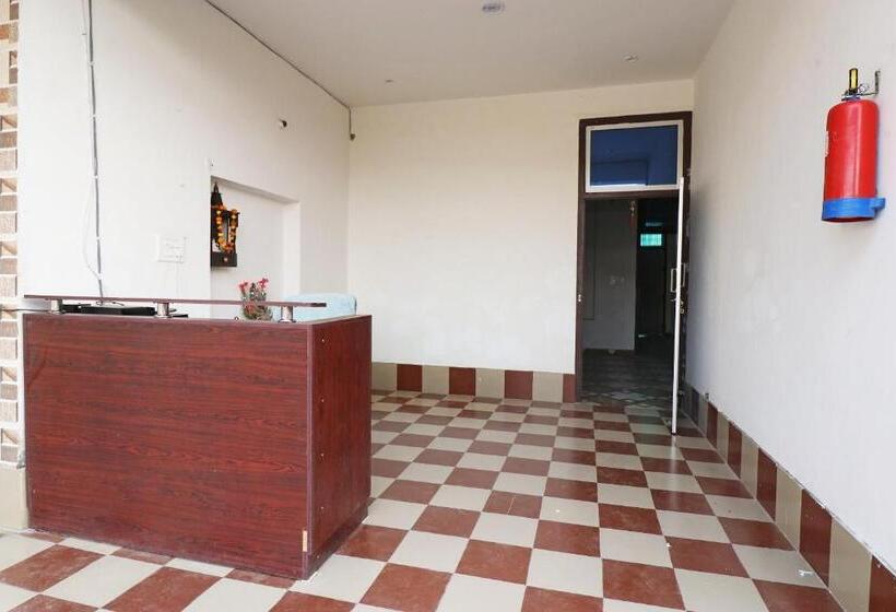 Hotel 4 U By Oyo Rooms