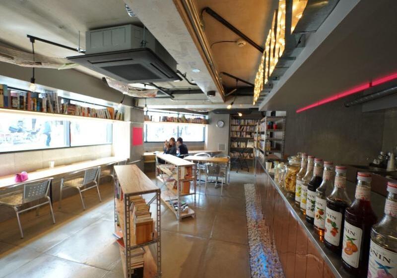 호텔 Book Tea Bed Shinjuku Gyoen