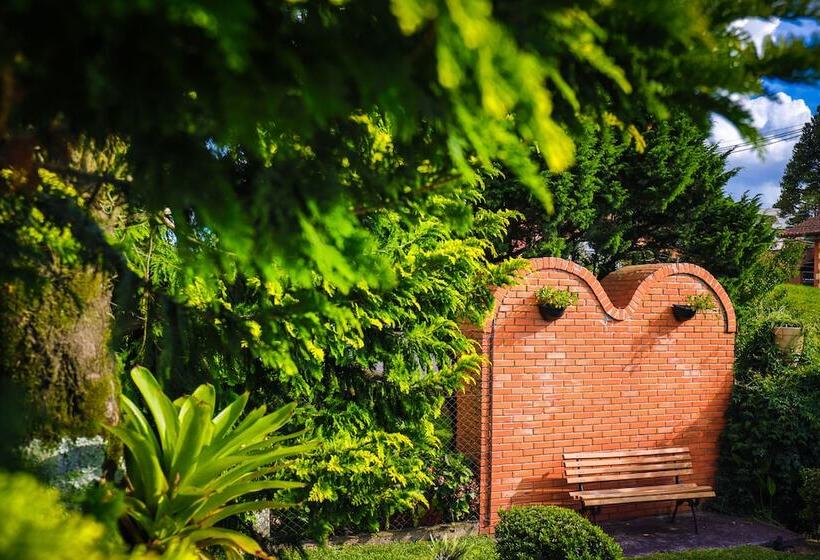 ホテル Cammino Della Serra