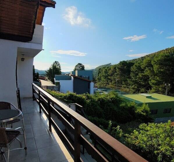 ホテル Chalés Leopoldo Em Monte Verde