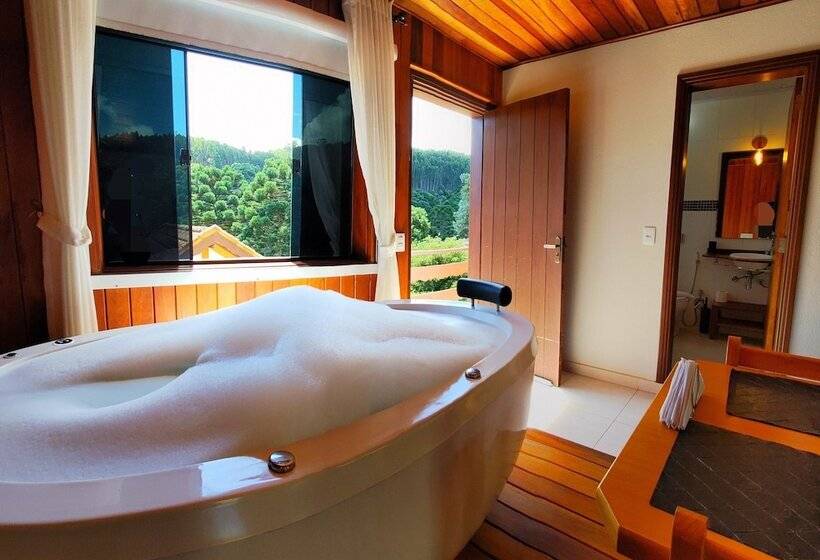 ホテル Chalés Leopoldo Em Monte Verde