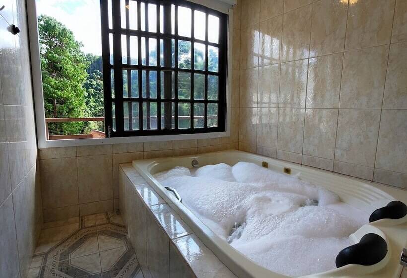 ホテル Chalés Leopoldo Em Monte Verde