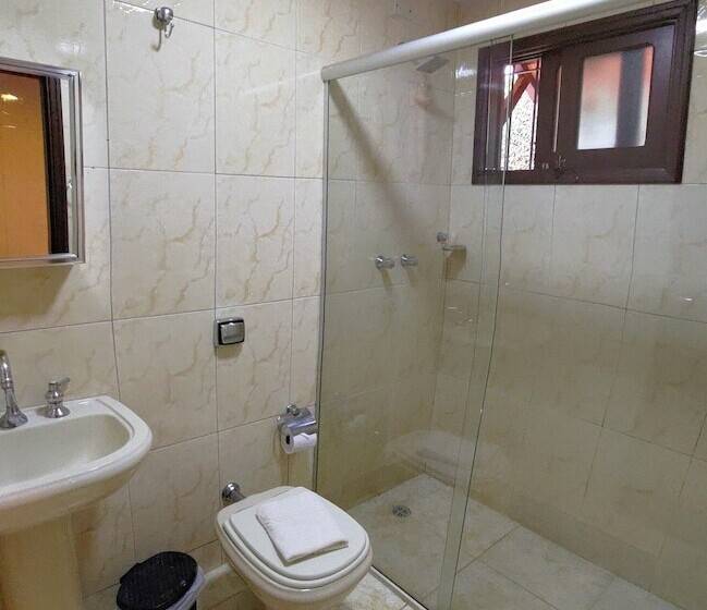 ホテル Chalés Leopoldo Em Monte Verde