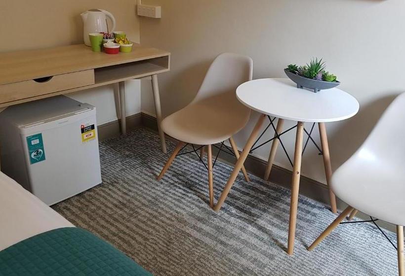 Отель Courthouse