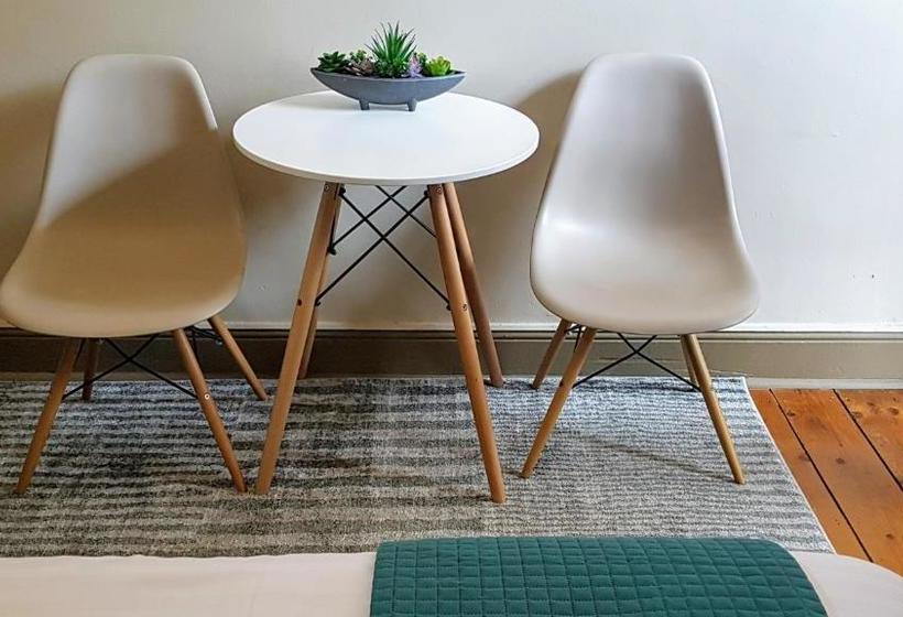 Отель Courthouse