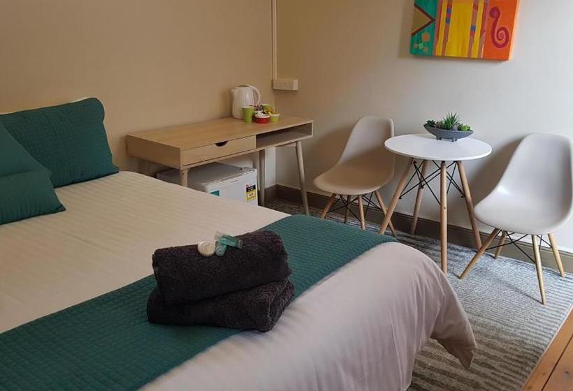 Отель Courthouse