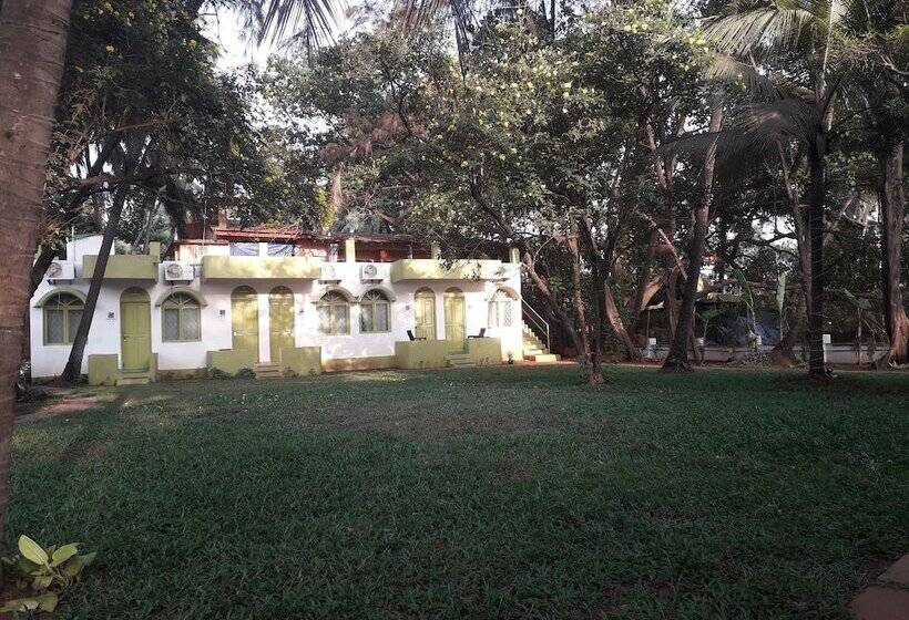 호텔 Dhuni Resorts Goa