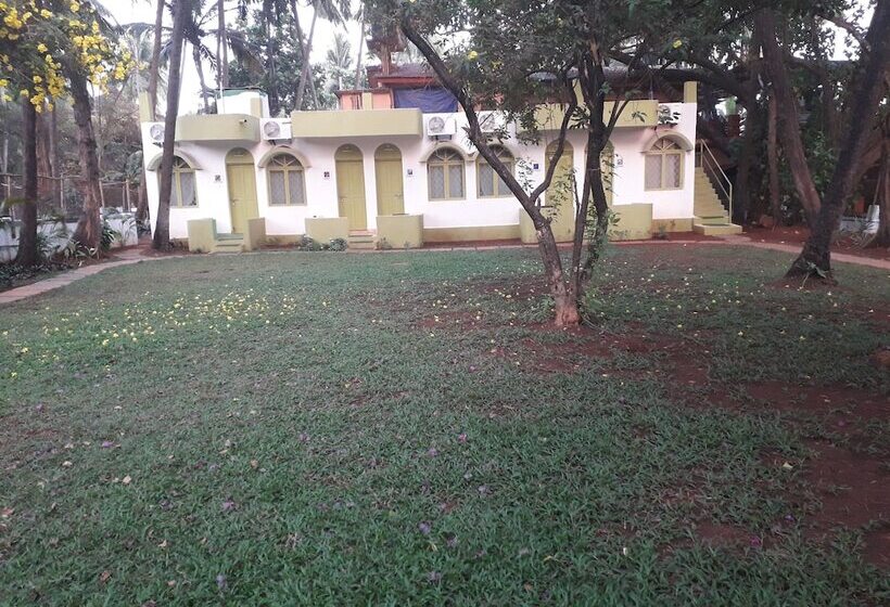 호텔 Dhuni Resorts Goa