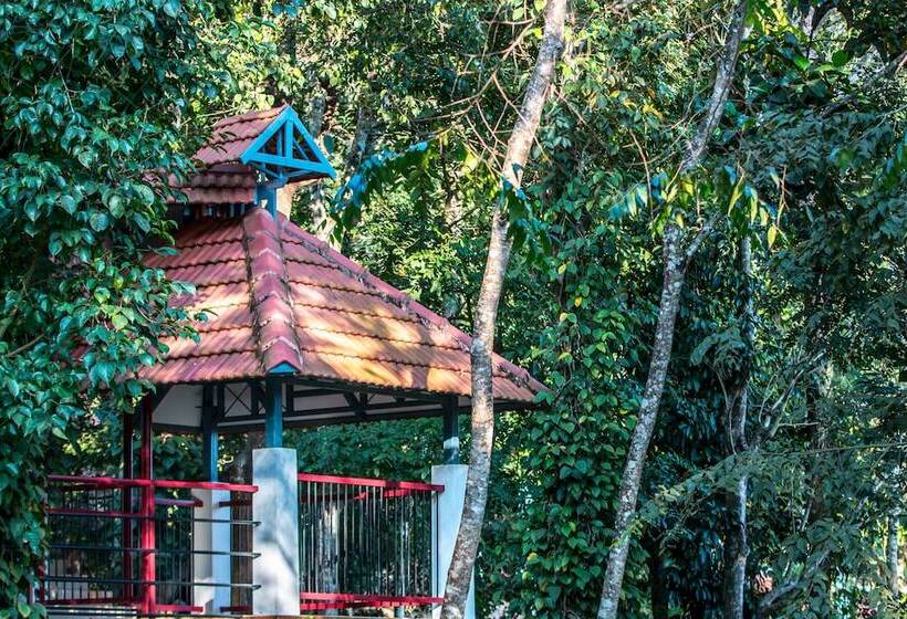 ホテル Edakkal Village Resort