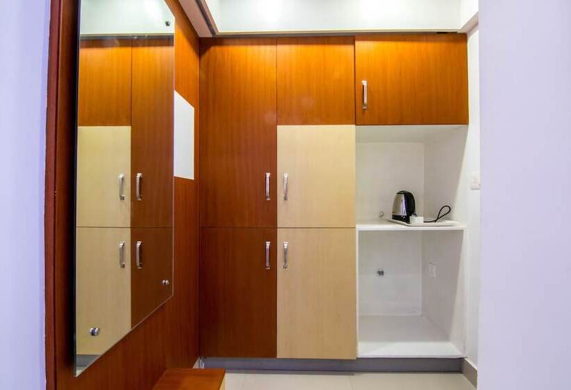 호텔 Edakkal Village Resort