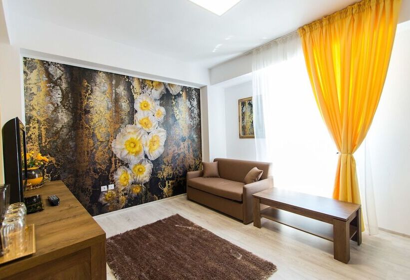 Отель Evianne Boutique