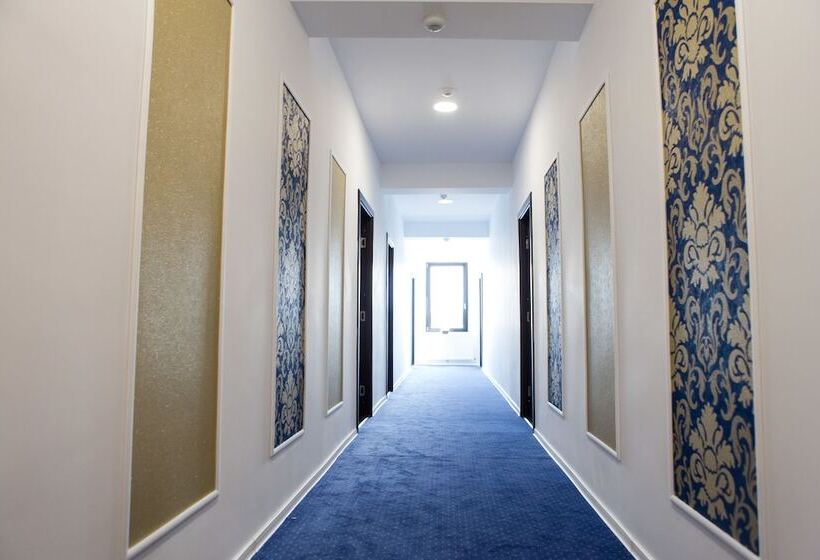 Отель Evianne Boutique