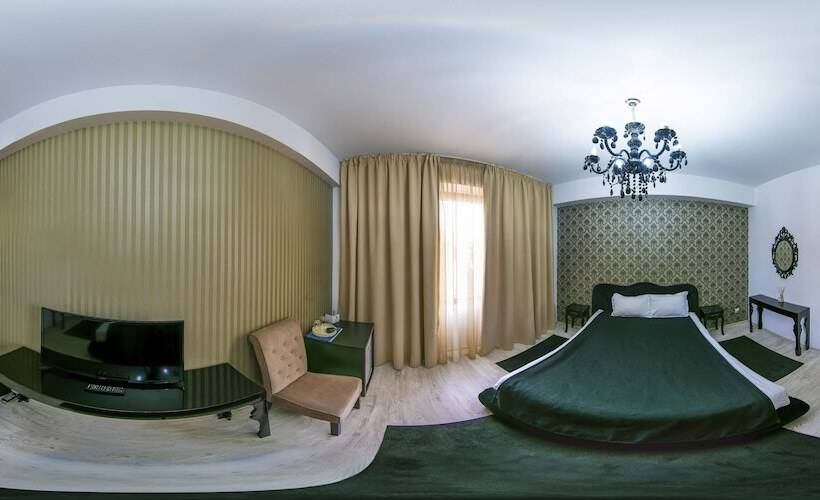 Отель Evianne Boutique