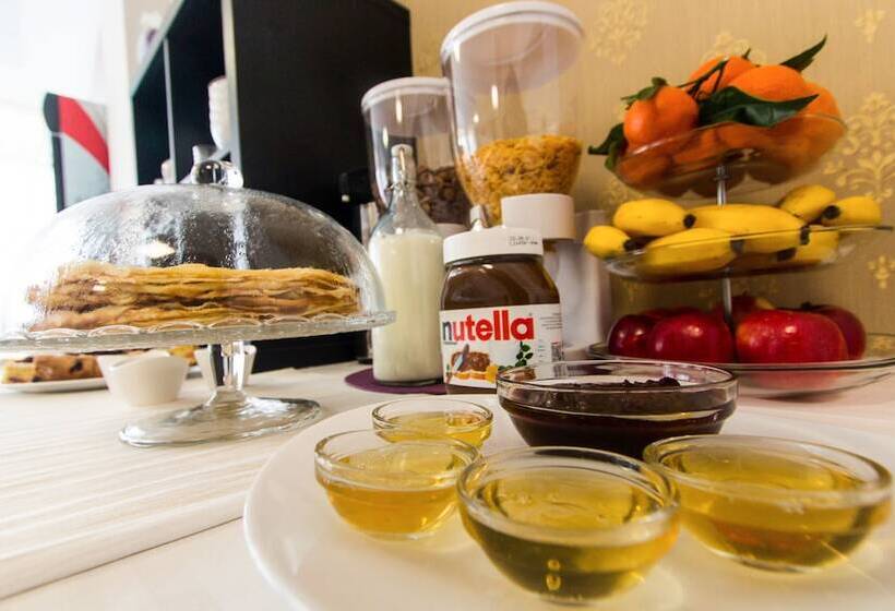 Отель Evianne Boutique