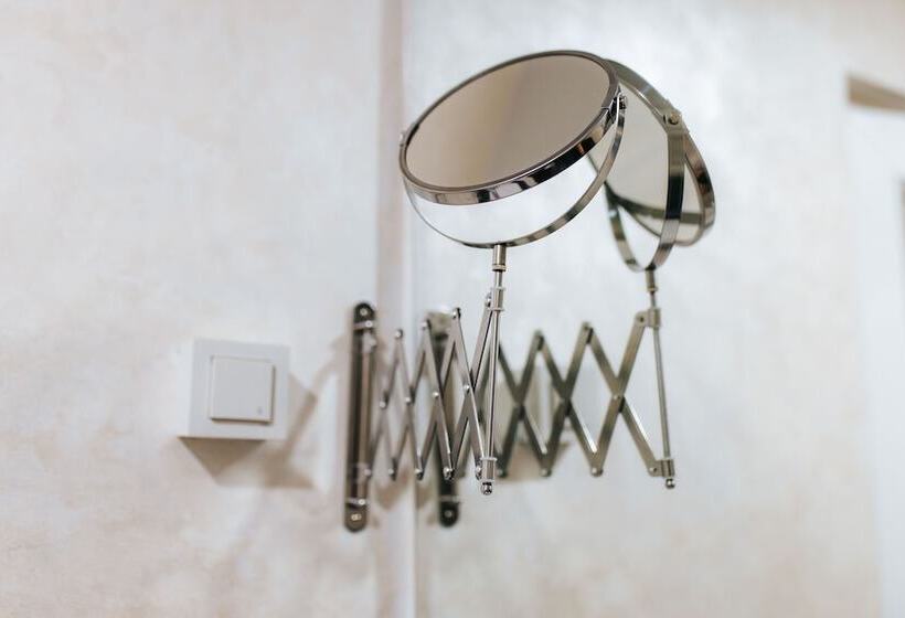 Отель Evianne Boutique