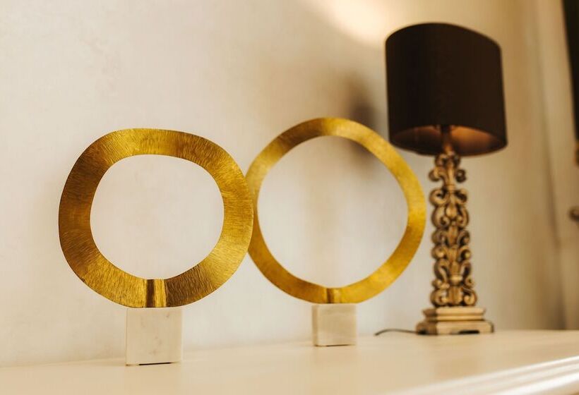 Отель Evianne Boutique