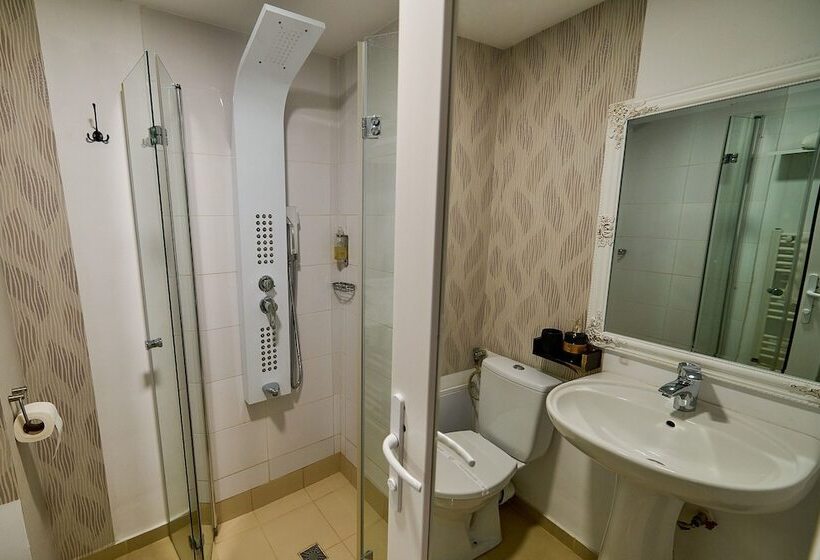 Отель Evianne Boutique