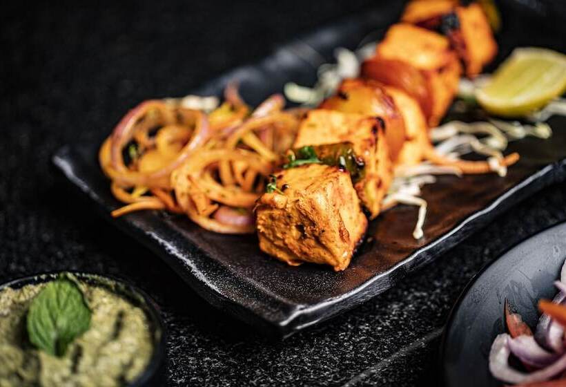 فندق Ginger Surat City Centre