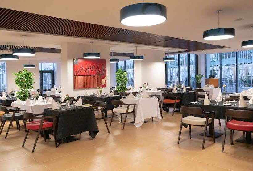 هتل Golden Tulip Royaume