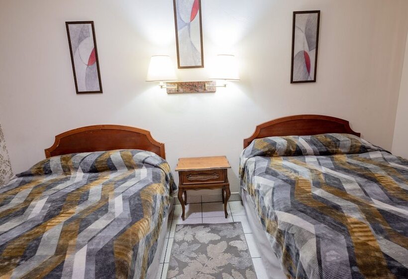 هتل Jardin Del Centro