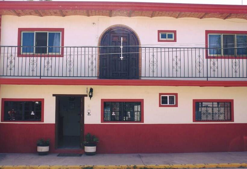 酒店 Meson La Huerta