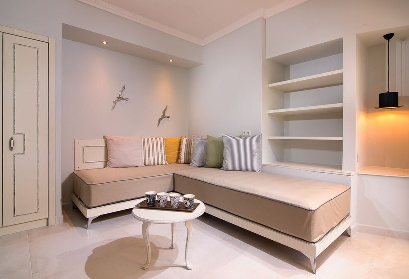 Отель Neikos Mediterraneo Luxury Suites