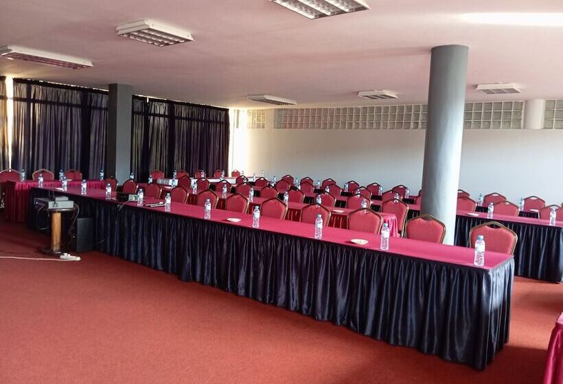 ホテル Pensao Martins