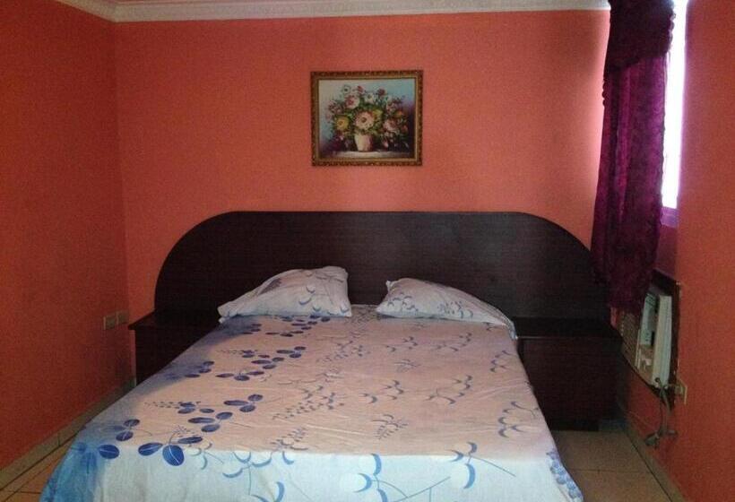 בית מלון כפרי Residencial Turistico Cuba