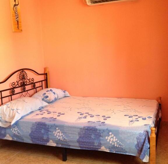 בית מלון כפרי Residencial Turistico Cuba