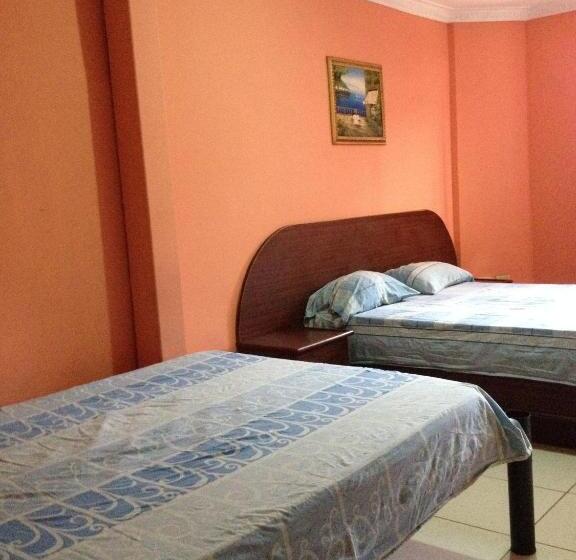 בית מלון כפרי Residencial Turistico Cuba