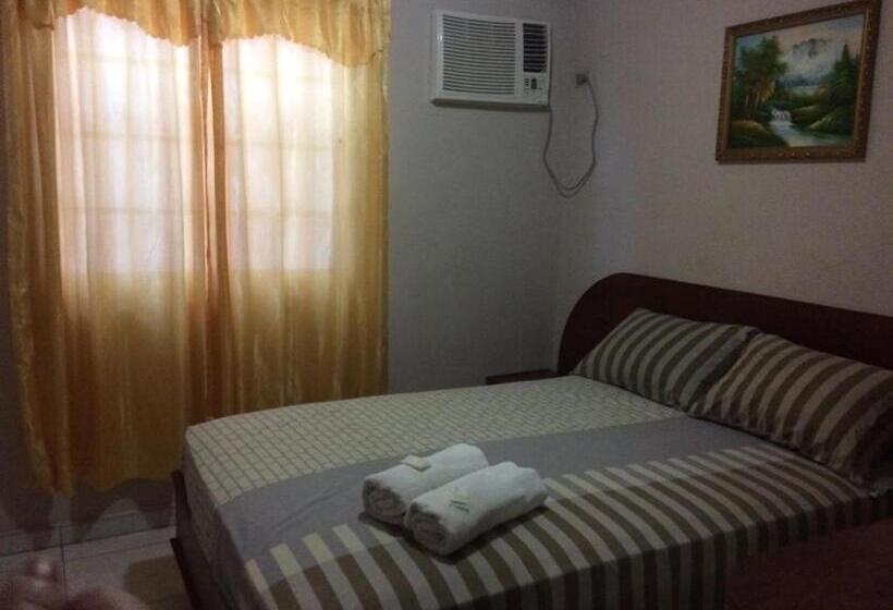 בית מלון כפרי Residencial Turistico Cuba