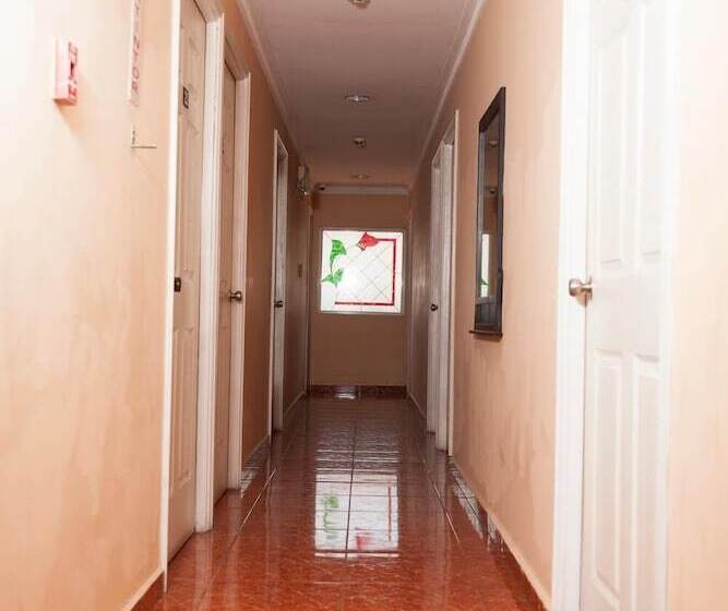 בית מלון כפרי Residencial Turistico Cuba