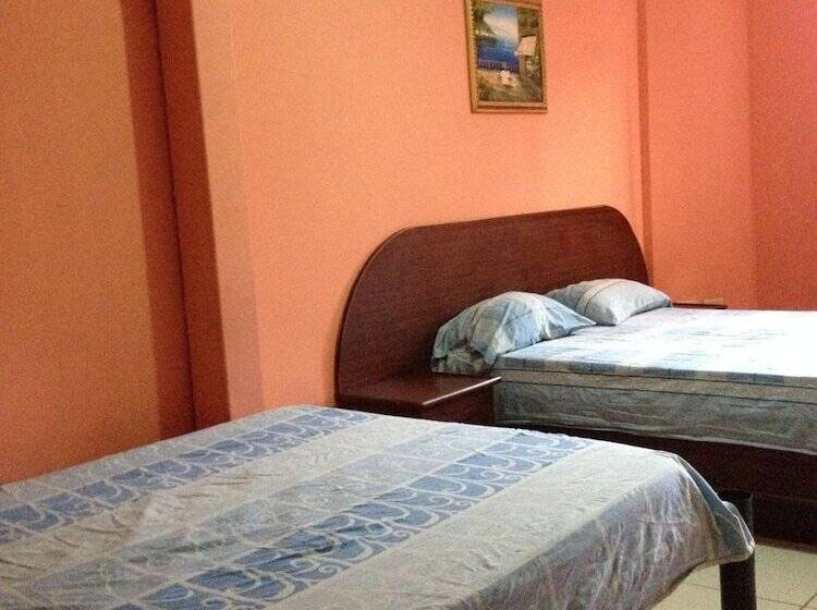 בית מלון כפרי Residencial Turistico Cuba