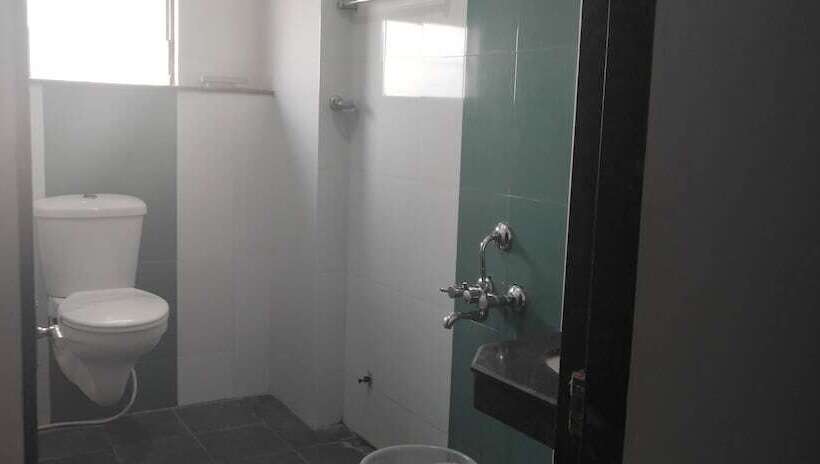 فندق Riva Residency