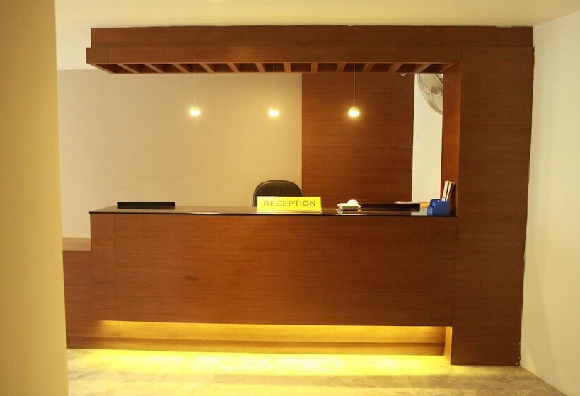 فندق Riva Residency