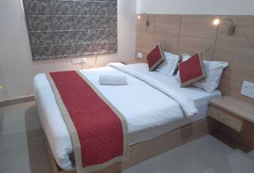 فندق Royal Amer City