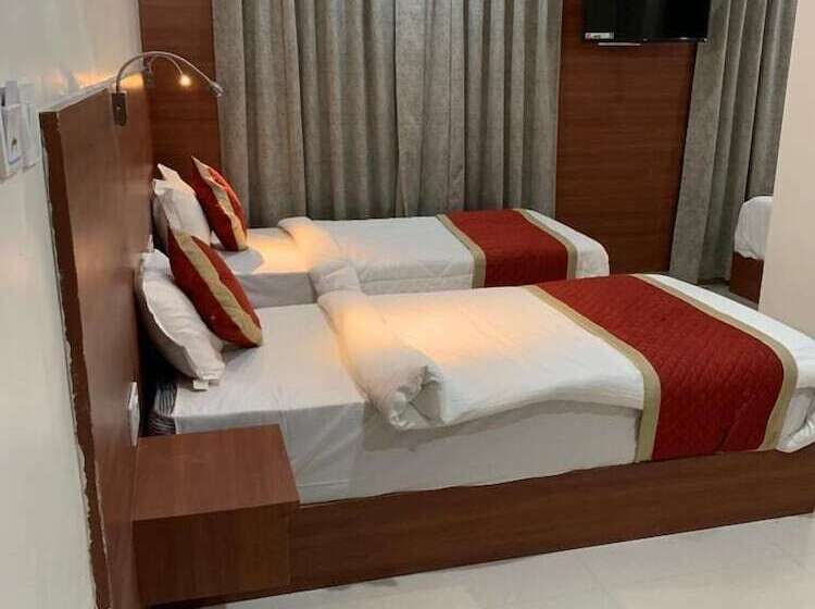 فندق Royal Amer City