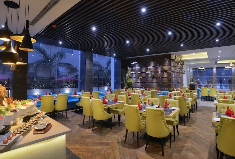 هتل Golden Tulip Agra