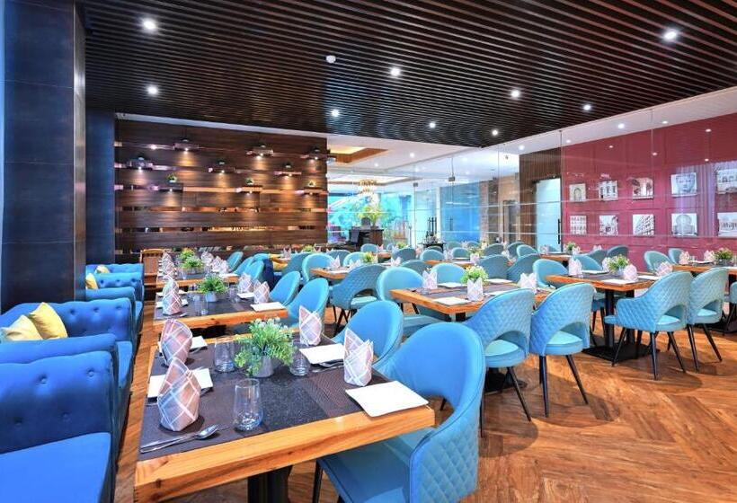 هتل Golden Tulip Agra