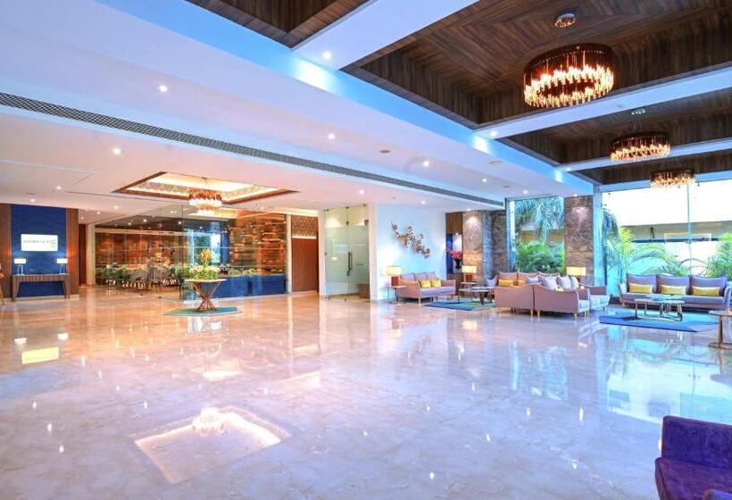 هتل Golden Tulip Agra