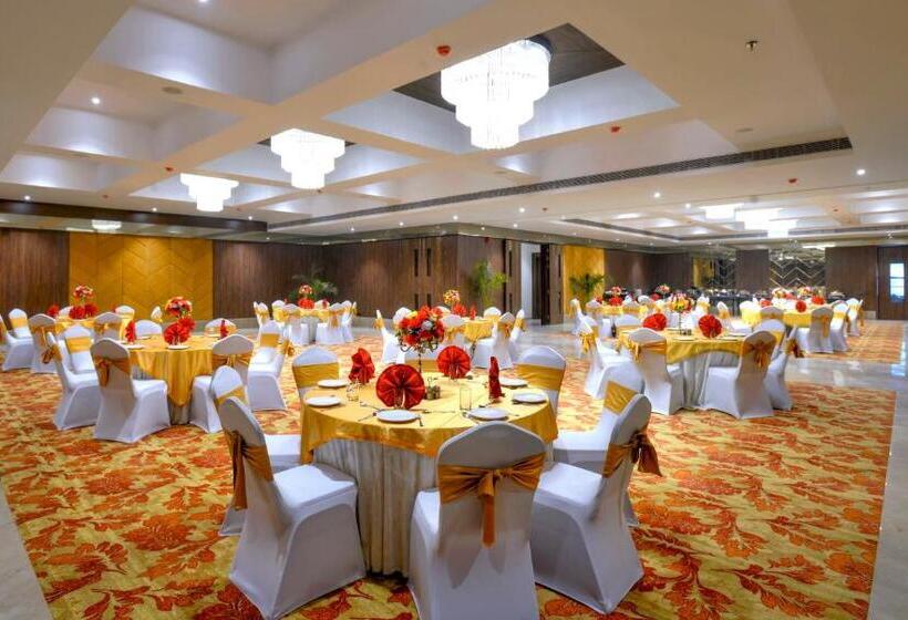 هتل Golden Tulip Agra