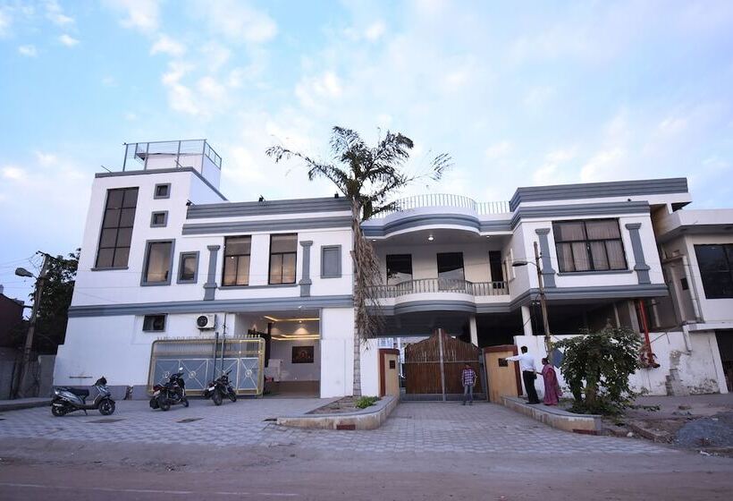 هتل S B Excellency