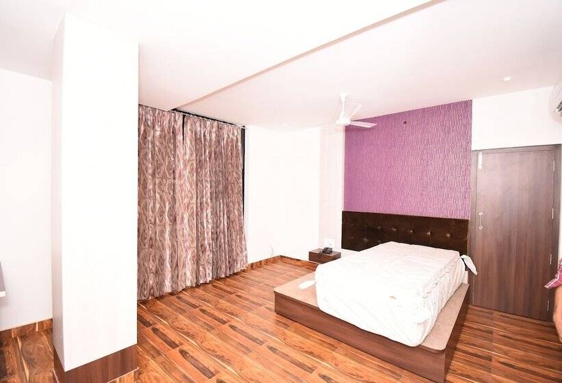 هتل S B Excellency